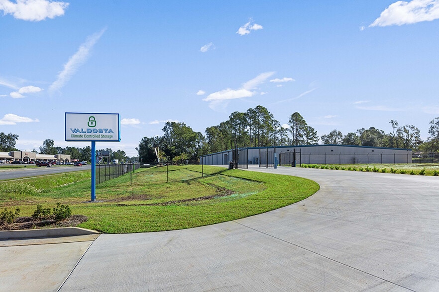 More Photos Of 4296 Bemiss Rd, Valdosta Self Storage For Sale