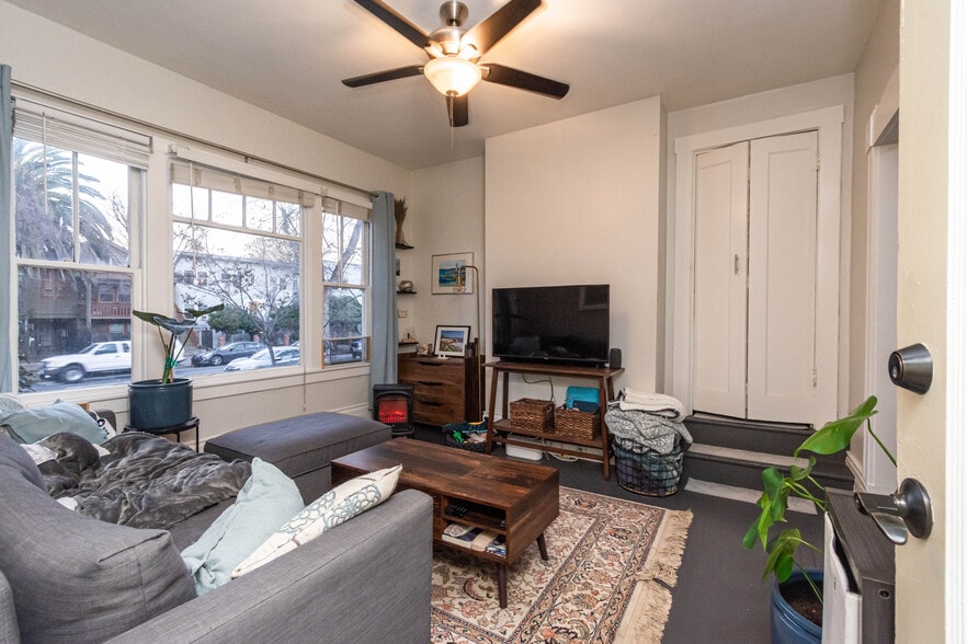 More Photos Of 1808 P St, Sacramento Apartments For Sale