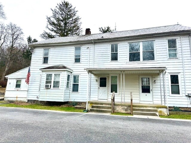 More Photos Of 862 Iron Ridge Rd, Spring Grove Apartments For Sale