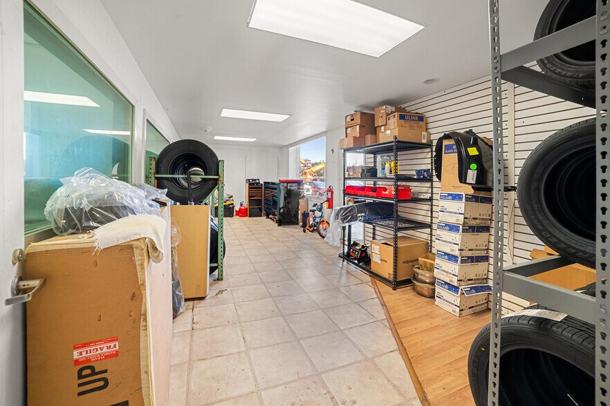 More Photos Of 3156 Oihana St, Lihue Warehouse For Sale