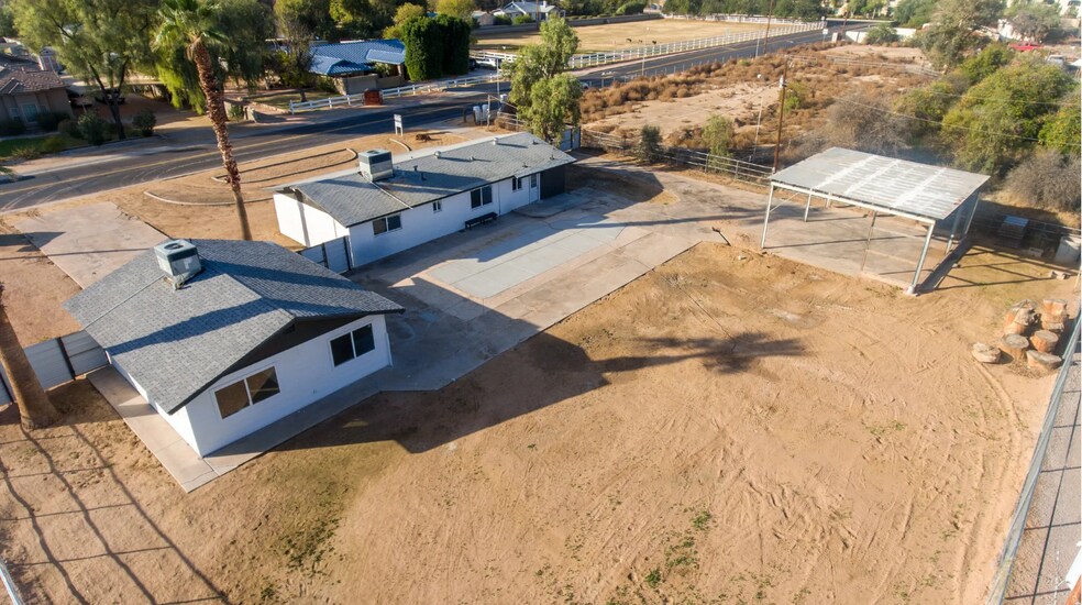 More Photos Of 1380 W Caroline Ln, Tempe Warehouse For Lease