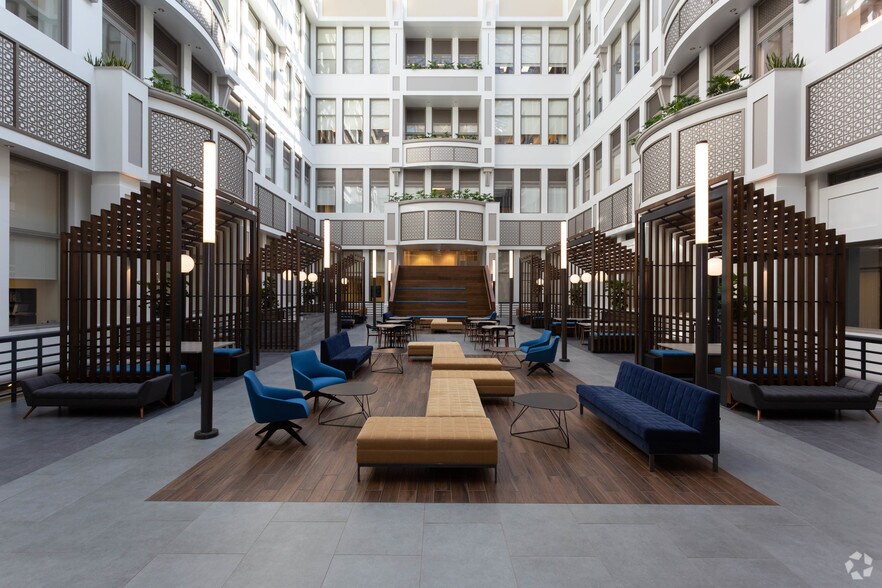 More Photos Of 100 Penn Sq E, Philadelphia Office For Lease