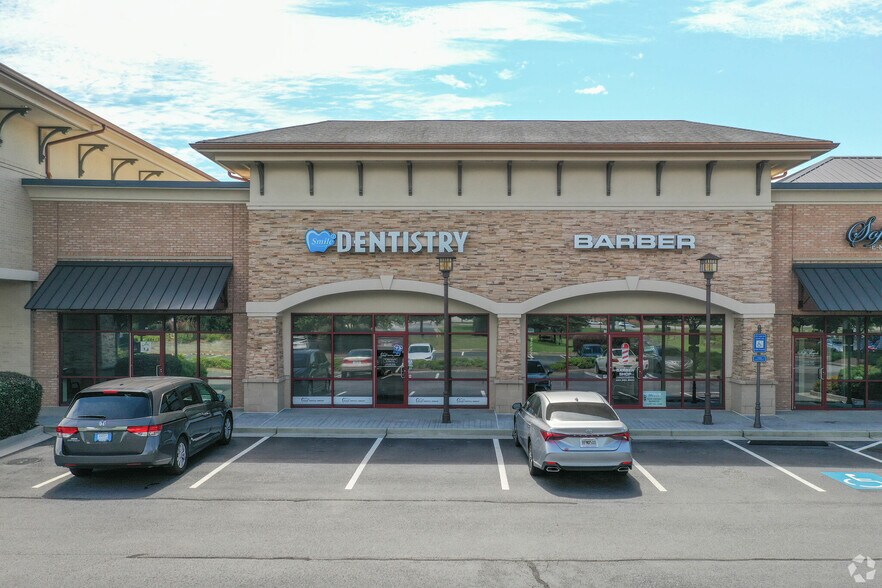 More Photos Of 1120 Peachtree Industrial Blvd, Suwanee General Retail For Lease