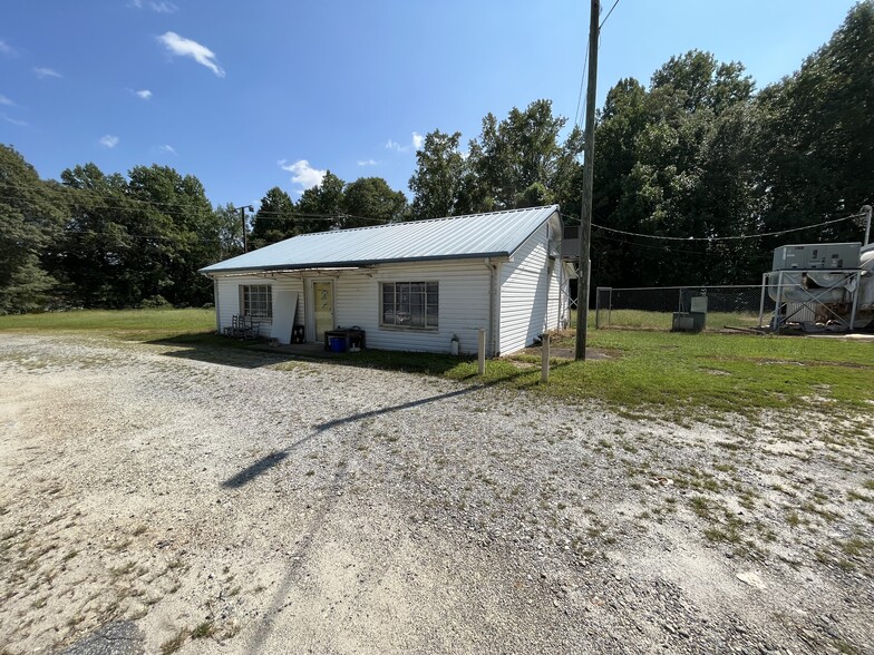 More Photos Of 3911 Sc-24 Hwy, Anderson Light Manufacturing For Sale