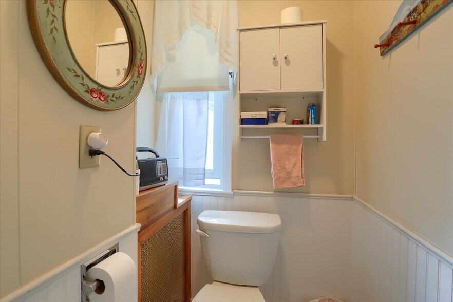 More Photos Of 3 S Market St, Shamokin Flex For Sale