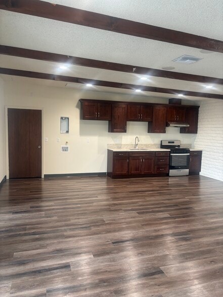 More Photos Of 10133-10144 Rush St, El Monte Warehouse For Lease