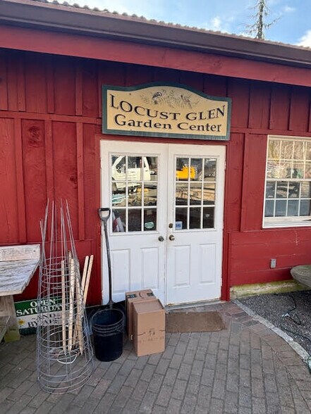 More Photos Of 181 State Route 37, New Fairfield Garden Center For Lease