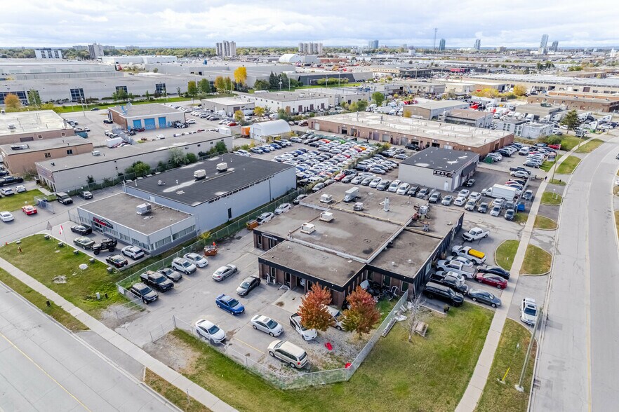 More Photos Of 26 Bramsteele Rd, Brampton Industrial For Sale