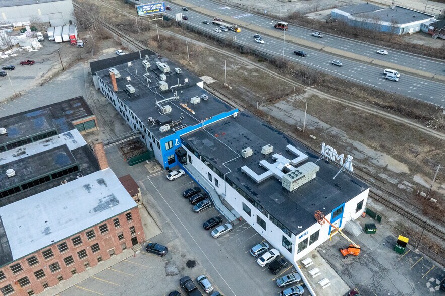 More Photos Of 17 Briden St, Worcester Manufacturing For Lease