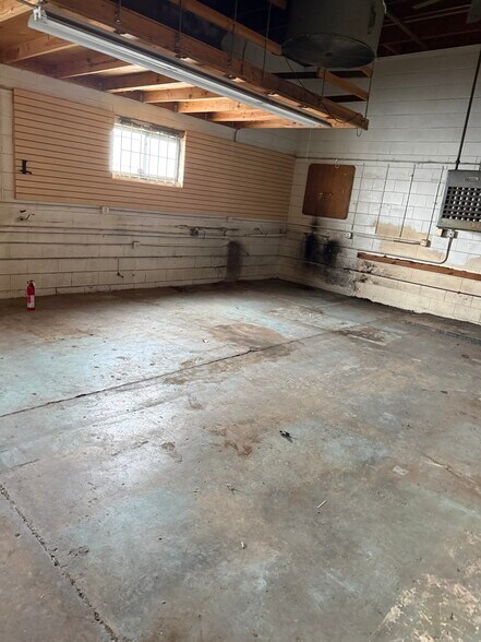 More Photos Of 1148 El Camino Real, San Carlos Storefront For Lease