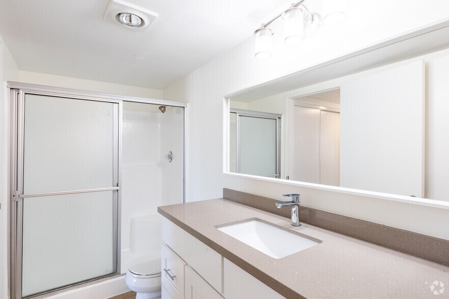 More Photos Of 130 S Alexandria Ave, Los Angeles Apartments For Sale