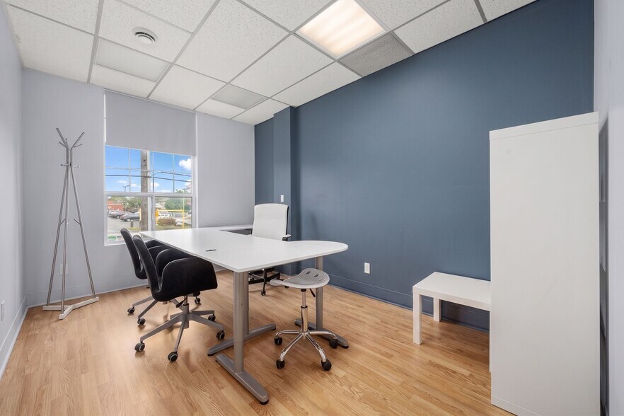More Photos Of 337 King St W, Oshawa Office For Lease