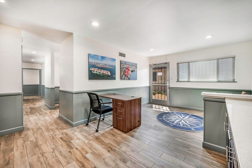 More Photos Of 1324-1332 N Avalon Blvd, Wilmington Office For Lease