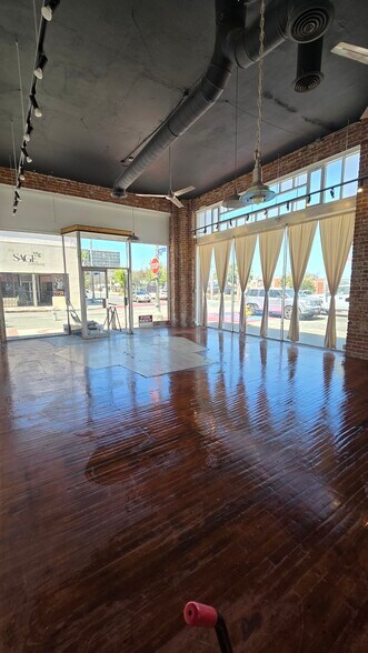 More Photos Of 403-411 W 6th St, San Pedro Storefront Retail Office For Lease