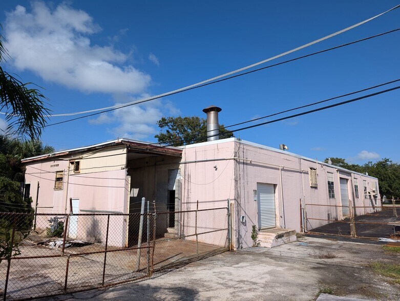 More Photos Of 1245 16th St, Vero Beach Manufacturing For Sale