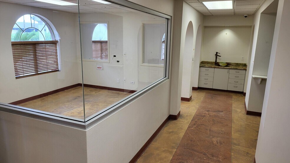 More Photos Of 1825 E Flamingo Rd, Las Vegas Office For Sale