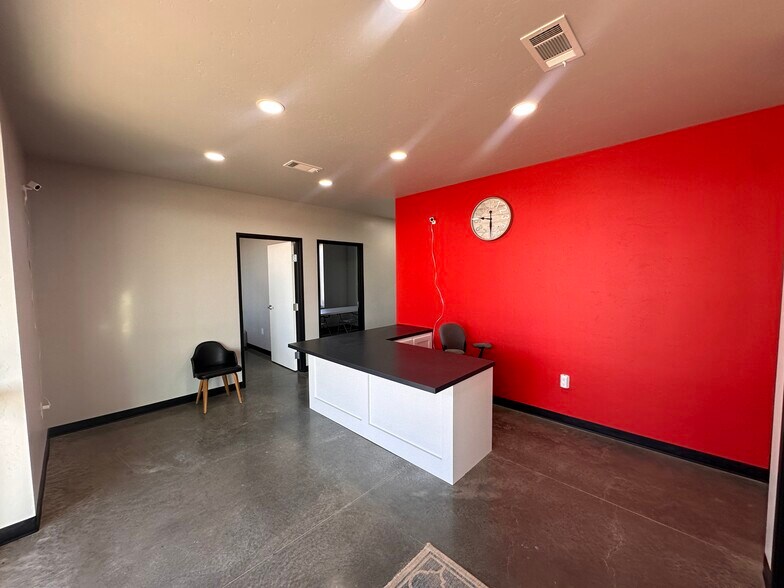 More Photos Of 482 County Road 132, Pecos Manufacturing For Lease