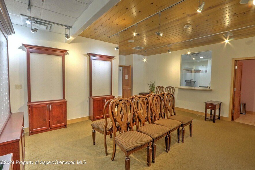 More Photos Of 1607 Grand Ave, Glenwood Springs Loft Creative Space For Sale