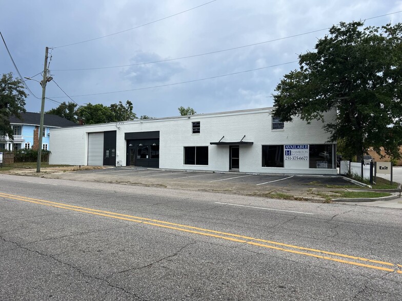 Primary Photo Of 158 Michigan Ave, Mobile Light Distribution For Lease