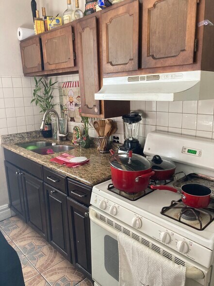 More Photos Of 2318 S Homan Ave, Chicago Apartments For Sale