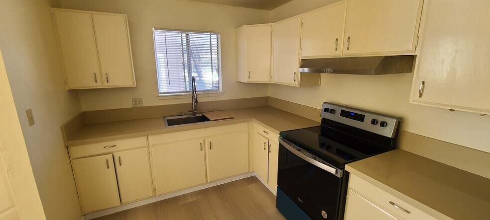 More Photos Of 420 Lee St, Carson City Apartments For Sale