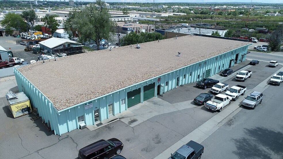 More Photos Of 3050-3070 S Vallejo St, Englewood Warehouse For Lease