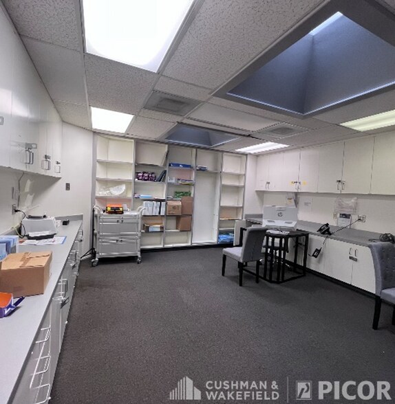 More Photos Of 2819 E Broadway Blvd, Tucson Office Residential For Sale