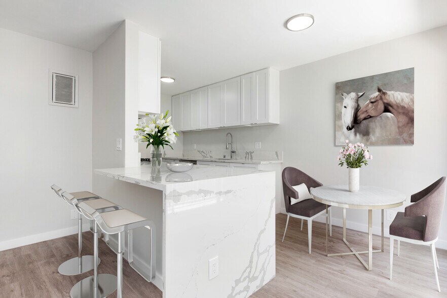 More Photos Of 1428 12th St, Santa Monica Apartments For Sale