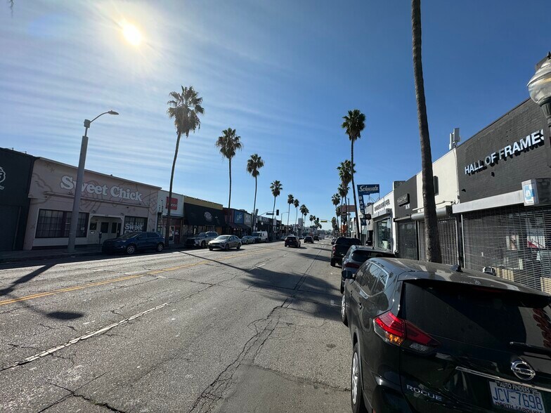 More Photos Of 455 N Fairfax Ave, Los Angeles Storefront For Lease