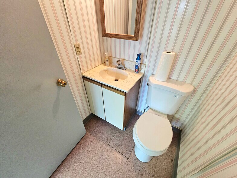 More Photos Of 3201 Highfield Dr, Bethlehem Medical For Sale