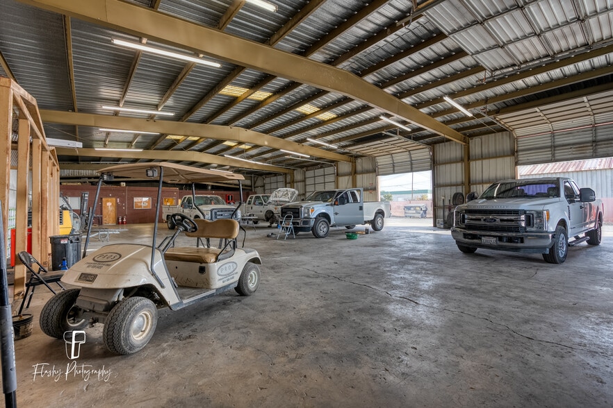More Photos Of 7005 Downing Ave, Bakersfield Warehouse For Sale