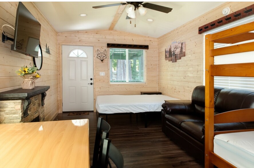 More Photos Of 455 Boy Scout Rd, Myers Flat Trailer Camper Park For Sale
