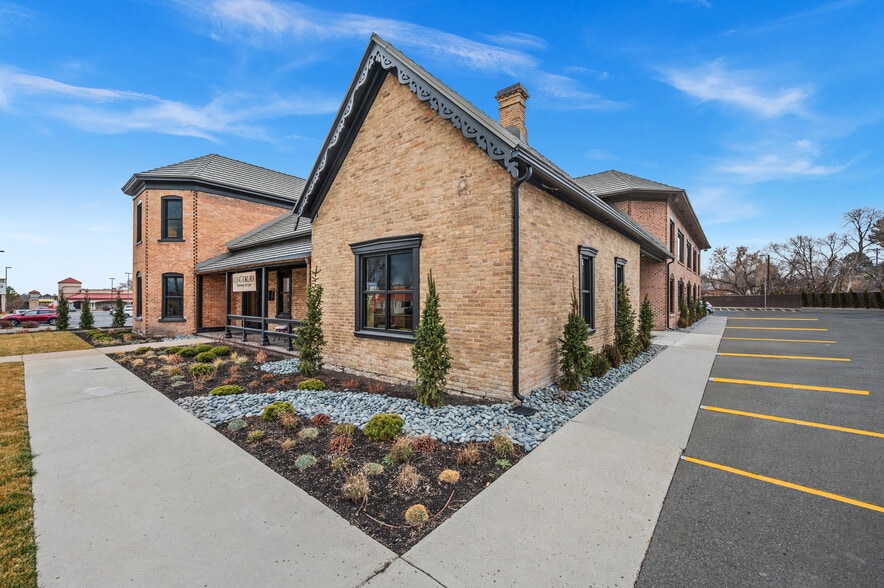 More Photos Of 1981 Murray Holladay Rd, Salt Lake City Office For Lease