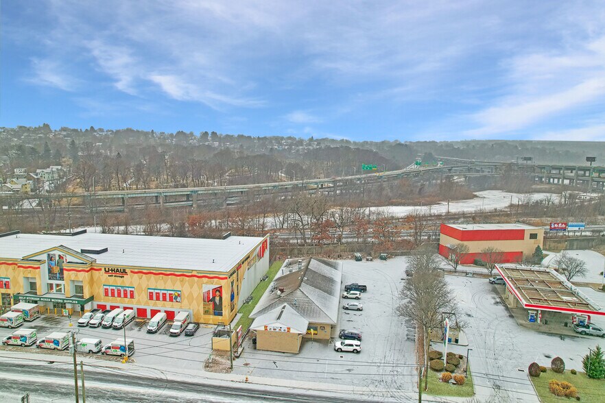 More Photos Of 500 Bank St, Waterbury Storefront Retail Office For Sale