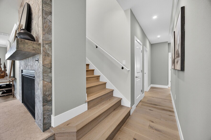 More Photos Of 25265 Carlsbad Ave, Davis Apartments For Sale