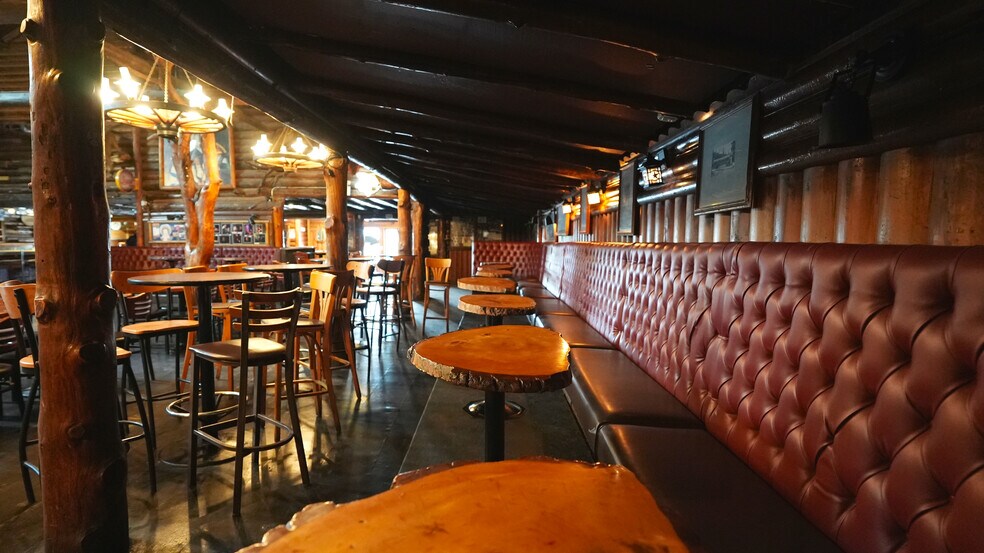 More Photos Of 3404 E Route 66, Flagstaff Freestanding For Sale