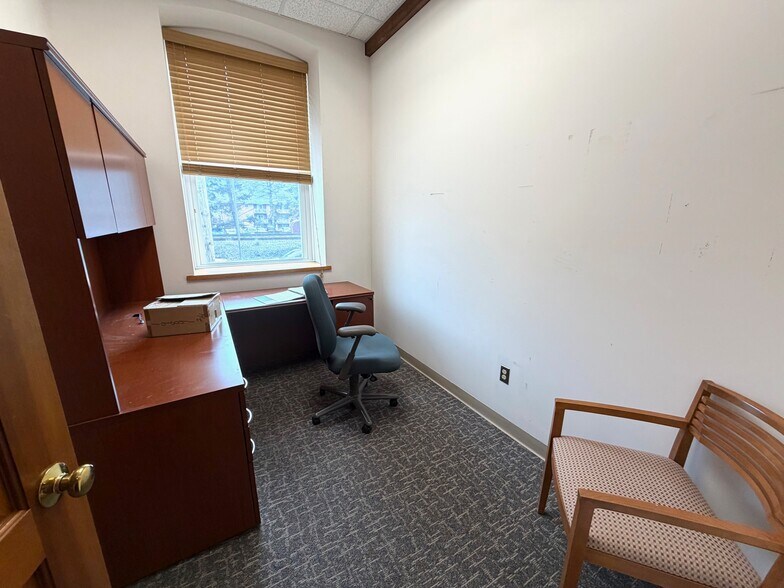 More Photos Of 22 S 2nd St, Emmaus Loft Creative Space For Lease