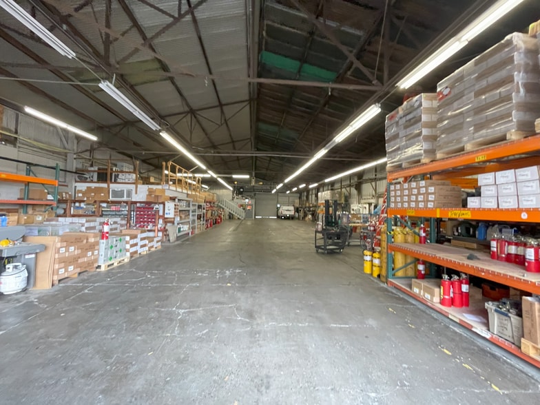 More Photos Of 3722 W Pacific Ave, Sacramento Warehouse For Sale