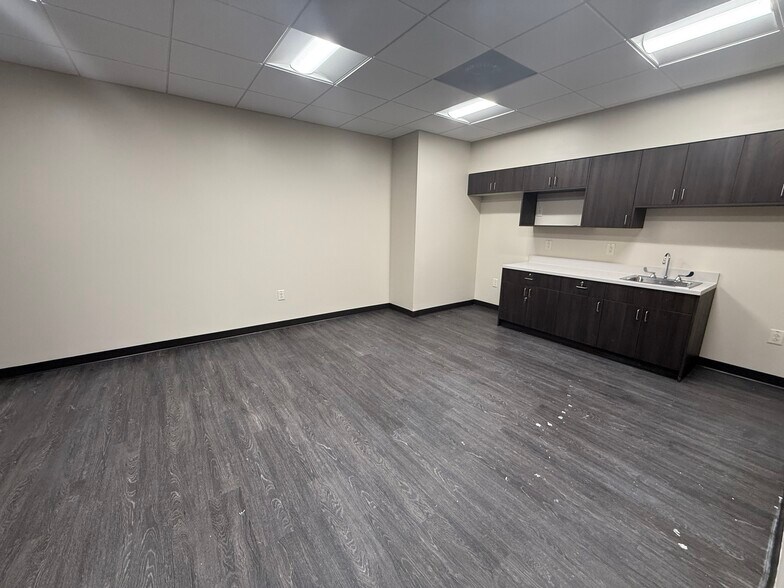 More Photos Of 3250 Deans Bridge Rd, Augusta Office For Sale