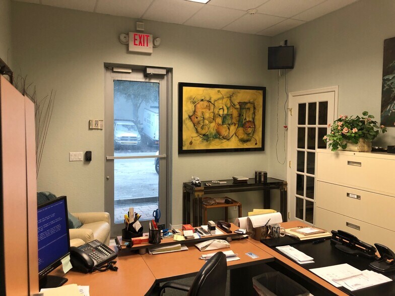 More Photos Of 2031 NW 22nd St, Pompano Beach Warehouse For Lease