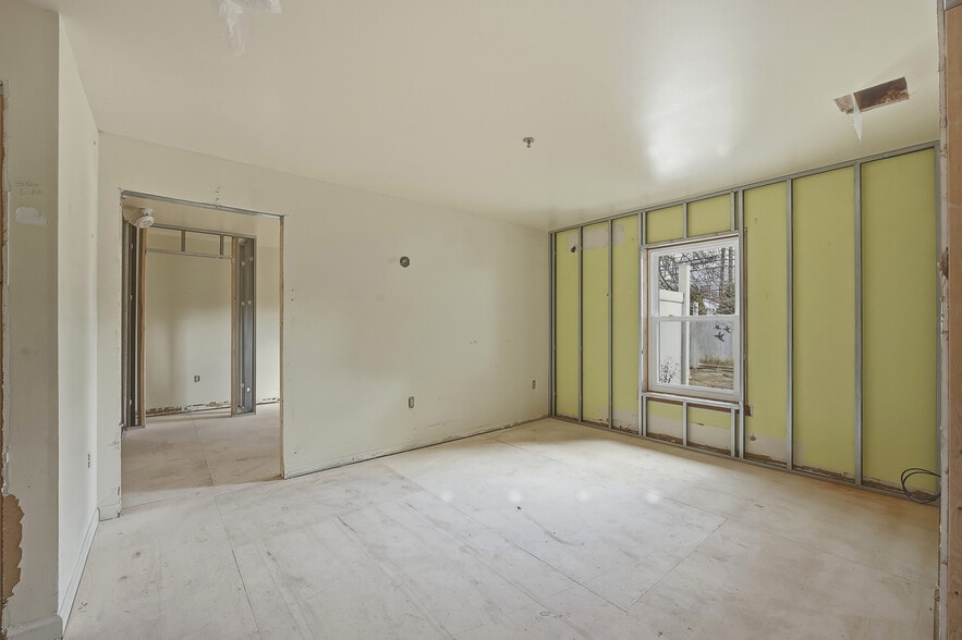 More Photos Of 659 Broad St, Emmaus Apartments For Sale