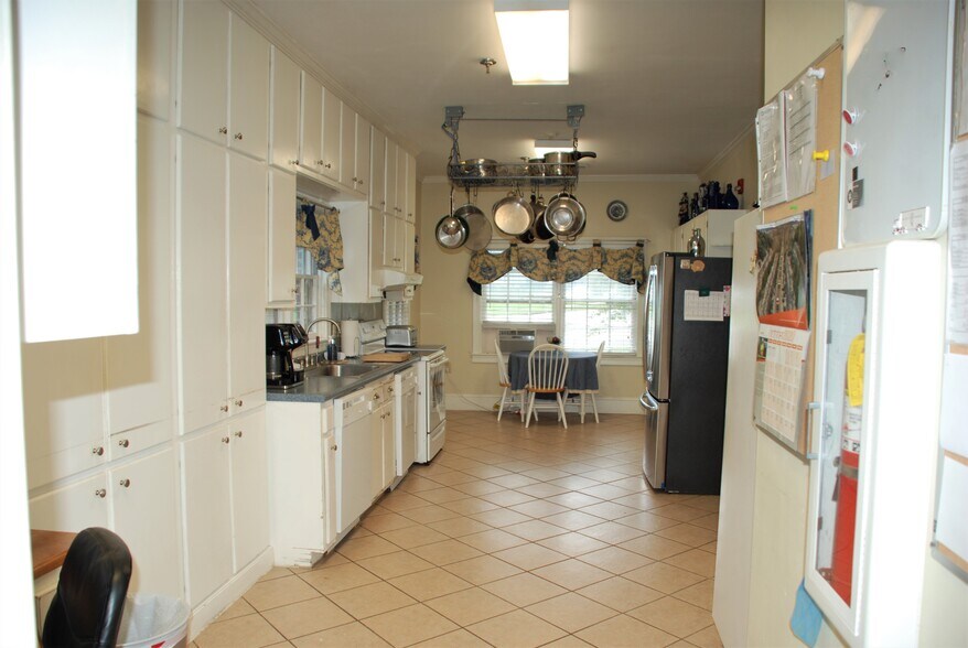 More Photos Of 173 S Lee St, Forsyth Assisted Living For Sale