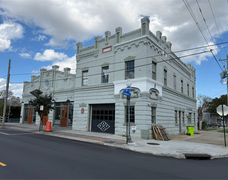 More Photos Of 604 N 4th St, Wilmington Restaurant For Sale