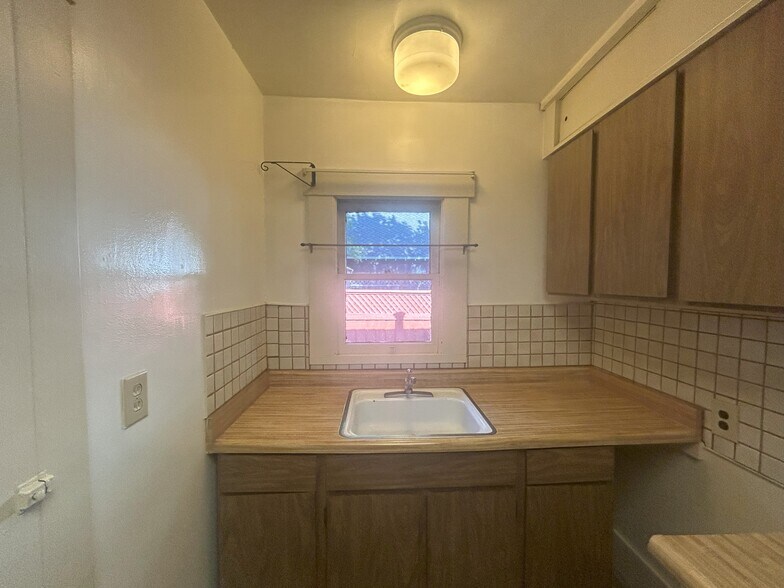 More Photos Of 1356 W Dana St, Mountain View Apartments For Sale