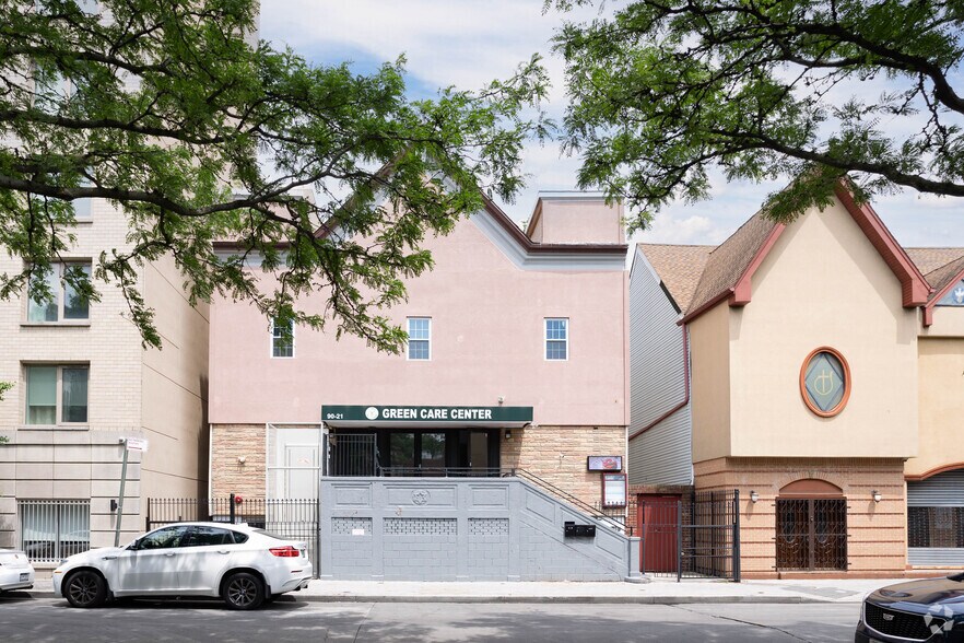 More Photos Of 9021 160th St, Jamaica Storefront Retail Office For Lease