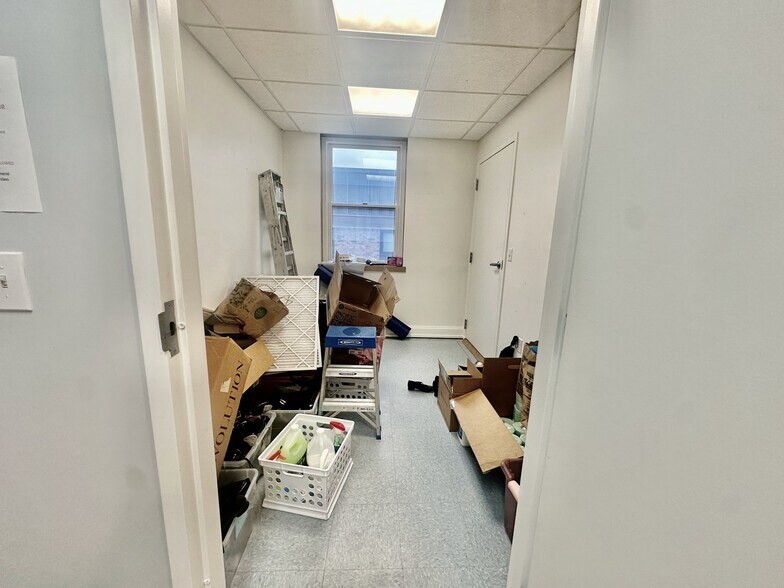 More Photos Of 36 Sherwood Pl, Greenwich Office For Lease