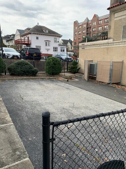 More Photos Of 2 S Broadway, Tarrytown Restaurant For Sale