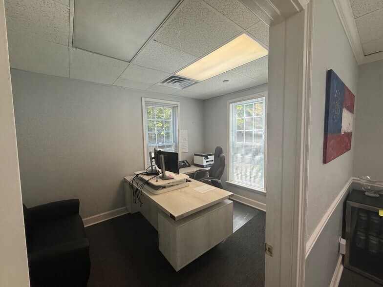 More Photos Of 8525 Dunwoody Pl, Atlanta Office For Lease