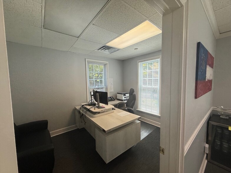 More Photos Of 8525 Dunwoody Pl, Atlanta Office For Sale