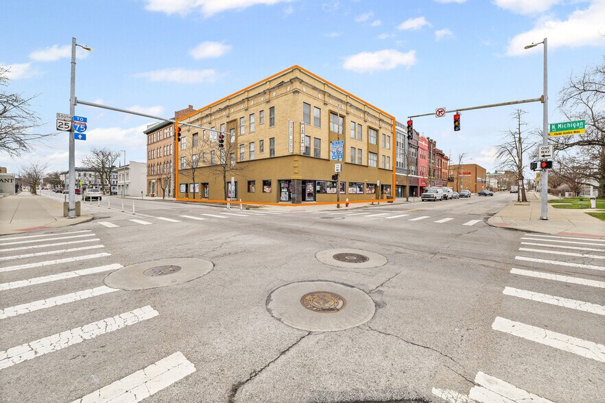 More Photos Of 901 Madison Ave, Toledo Storefront Retail Residential For Lease